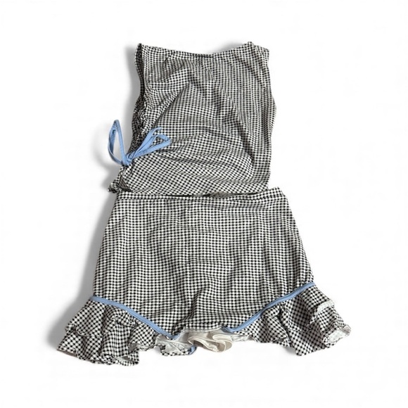 Motion Wear Dresses & Skirts - Stylish Black and White Gingham Skirt Set